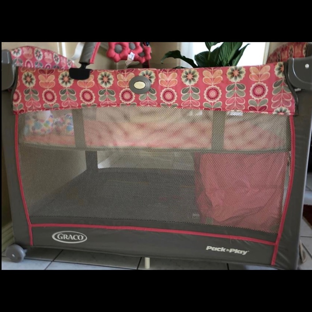Graco playard